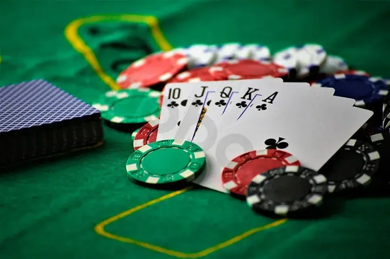 Dolly casino poker